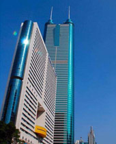 香港到底有什么讓內(nèi)陸公司對它如此青睞的呢?